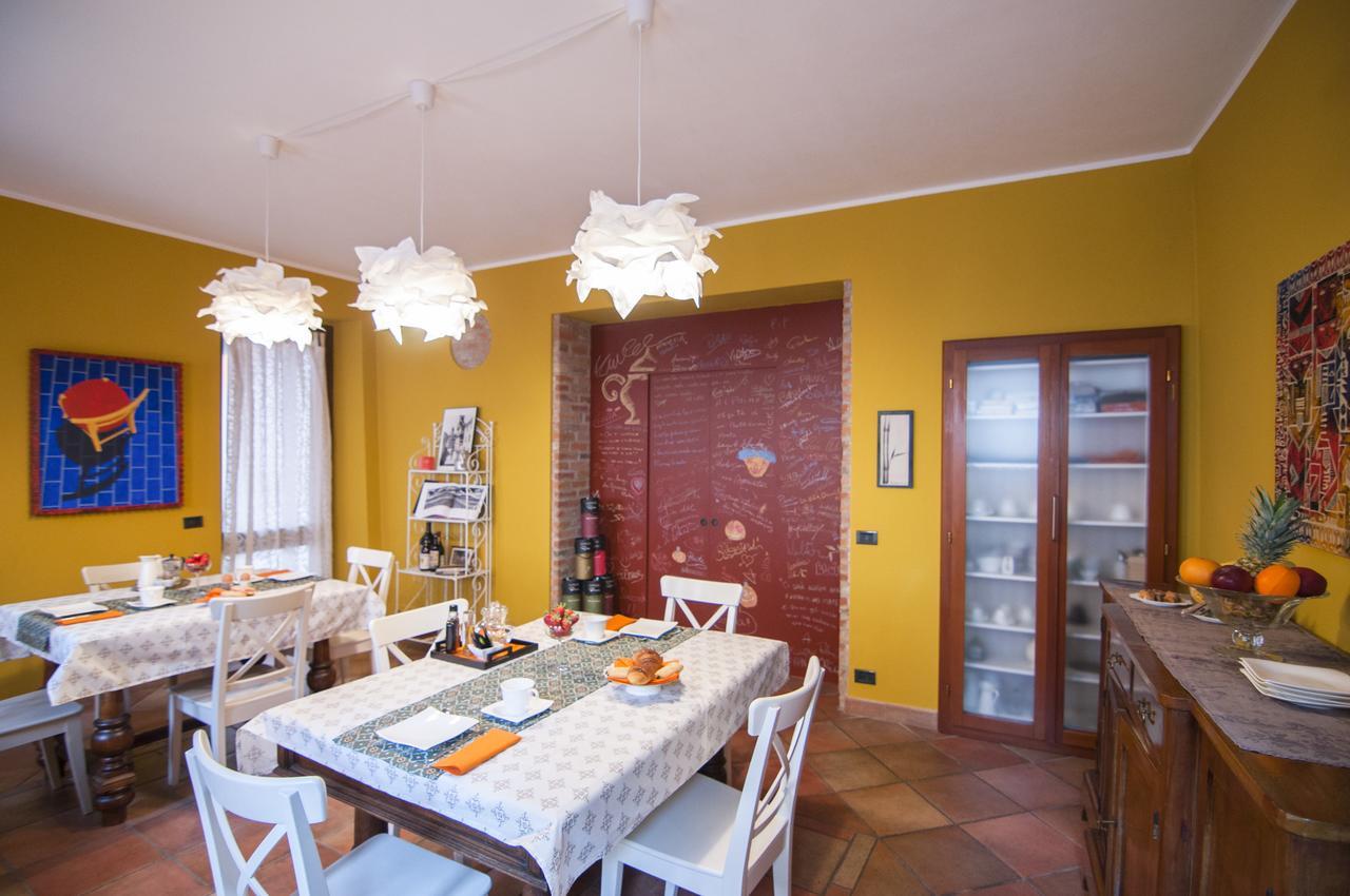 Casa Asso Di Coppe B&B アルバ エクステリア 写真