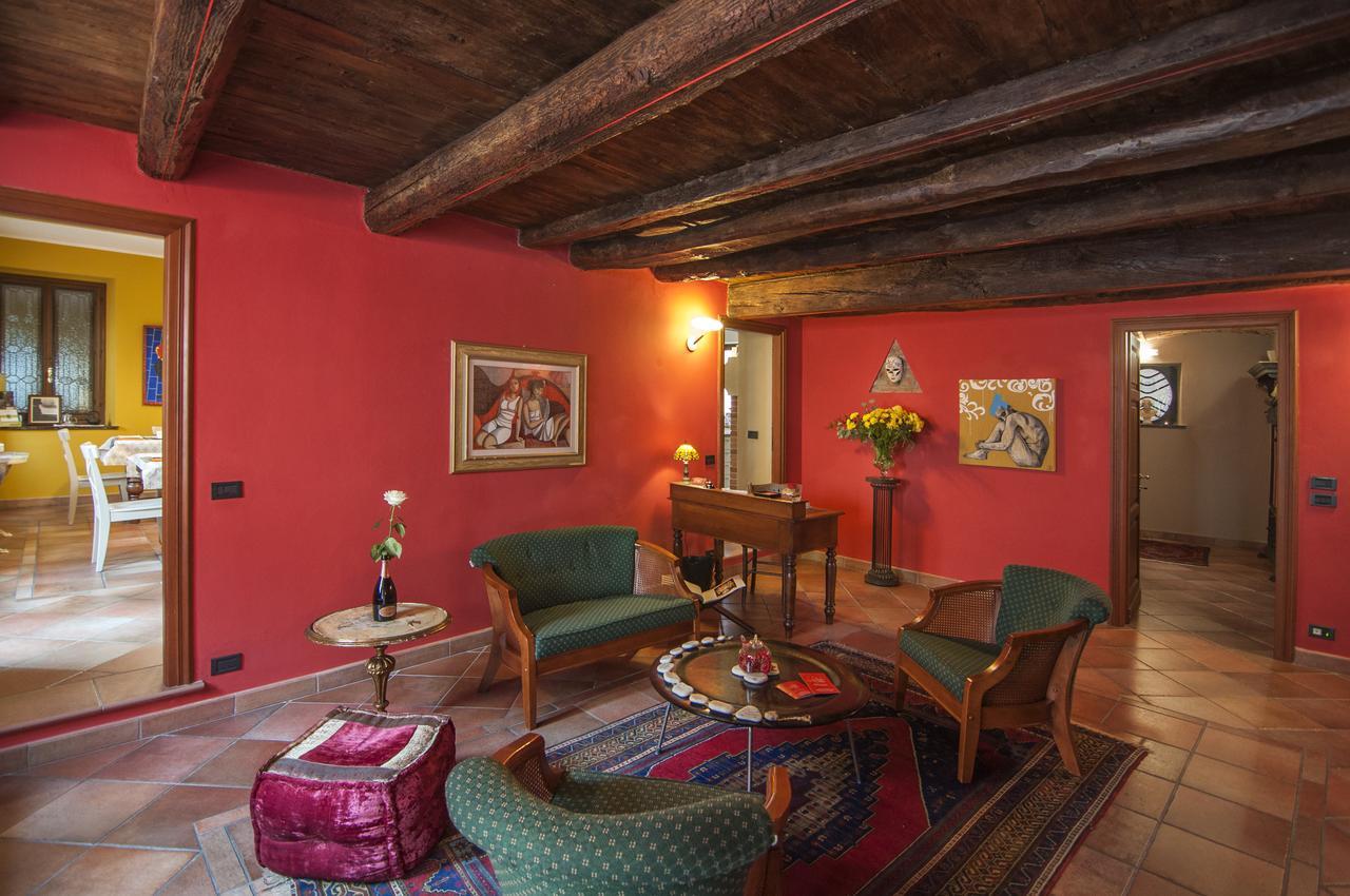 Casa Asso Di Coppe B&B アルバ エクステリア 写真