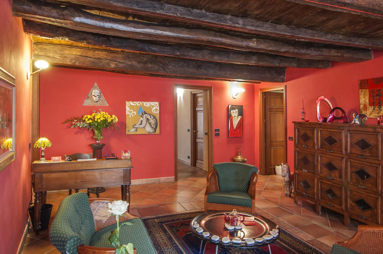 Casa Asso Di Coppe B&B アルバ エクステリア 写真