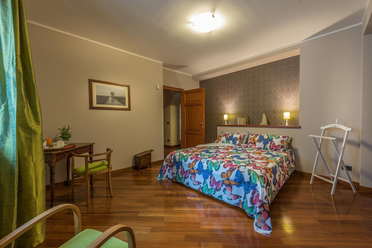 Casa Asso Di Coppe B&B アルバ エクステリア 写真
