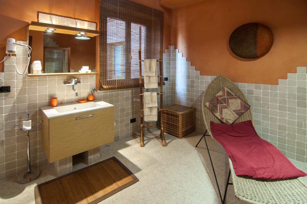 Casa Asso Di Coppe B&B アルバ エクステリア 写真