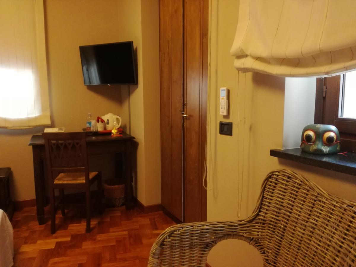 Casa Asso Di Coppe B&B アルバ エクステリア 写真