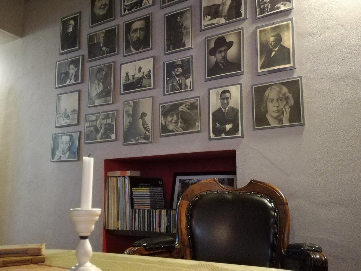 Casa Asso Di Coppe B&B アルバ エクステリア 写真
