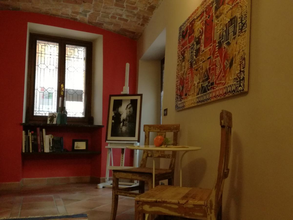 Casa Asso Di Coppe B&B アルバ エクステリア 写真